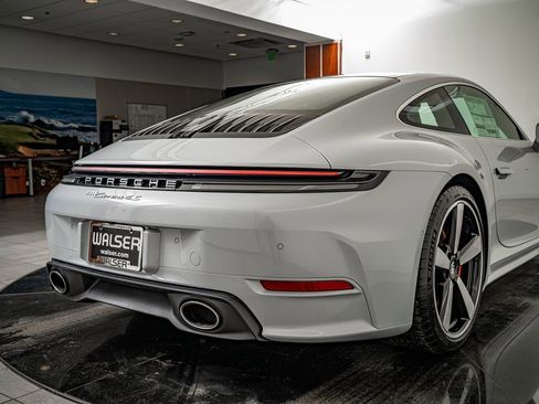 New 2026 Porsche 911 Carrera 4S image 22
