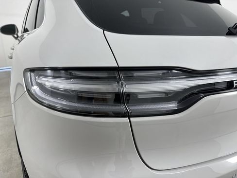 Certified 2025 Porsche Macan S AWD/4WD image 17