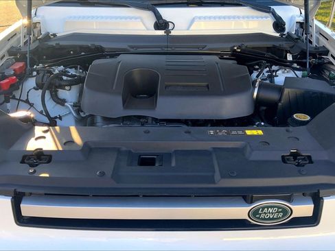 Used 2023 Land Rover Defender 130 S image 29