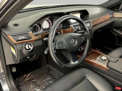 Used 2011 Mercedes-Benz E 350 4MATIC Sedan image 17