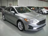 Used 2020 Ford Fusion SE image 3