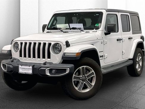 Used 2018 Jeep Wrangler Unlimited Sahara image 10
