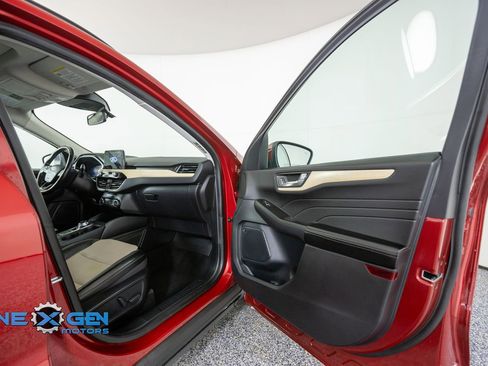 Used 2021 Ford Escape Titanium w/ Titanium Elite Package AWD/4WD image 44