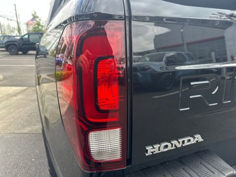 Used 2025 Honda Ridgeline TrailSport image 10
