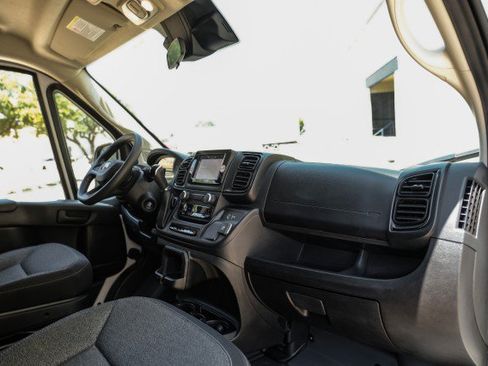 Used 2023 RAM ProMaster 2500 FWD image 12