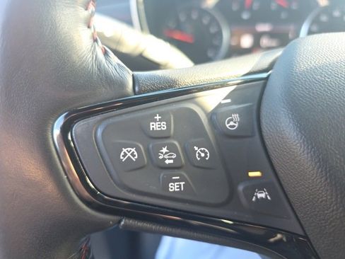 Used 2022 Chevrolet Equinox RS w/ RS Leather Package image 17