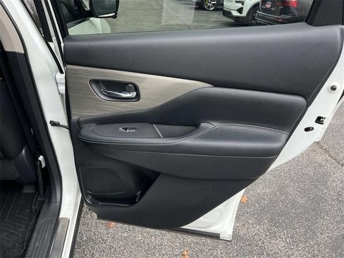 Used 2017 Nissan Murano Platinum w/ Platinum Technology Package image 19
