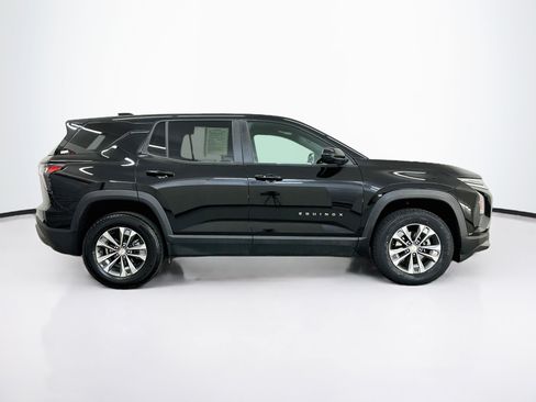 Used 2025 Chevrolet Equinox LT AWD/4WD image 10