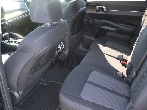 New 2026 Kia Sorento LX FWD image 10