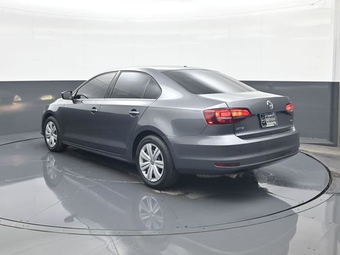 Used 2017 Volkswagen Jetta S image 5