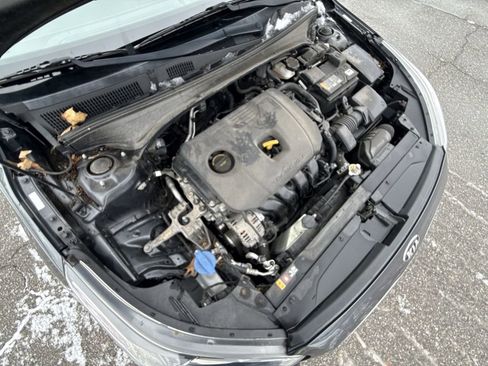 Used 2019 Kia Forte LXS image 17