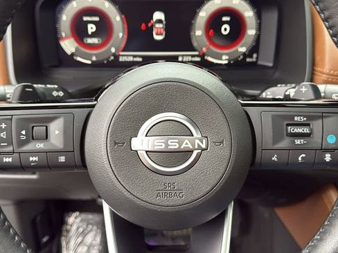 Certified 2024 Nissan Rogue Platinum w/ Platinum Premium Package image 32