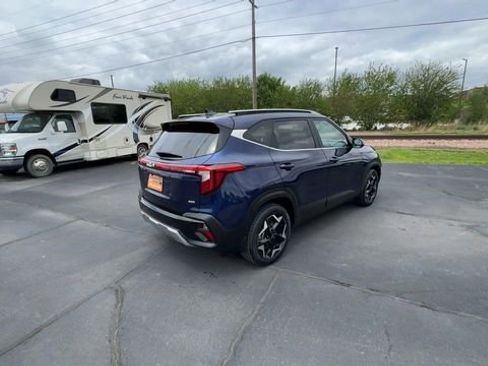 Used 2024 Kia Seltos EX AWD/4WD image 8