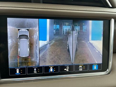 Used 2021 GMC Yukon XL Denali w/ Denali Premium Package image 48