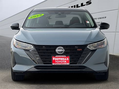 Used 2025 Nissan Sentra SR w/ SR Premium Package image 2