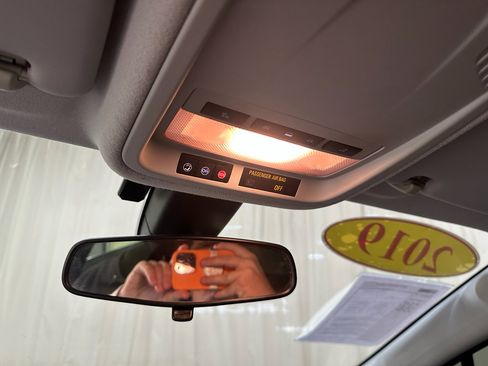 Used 2019 Chevrolet Cruze LT w/ Convenience Package image 25