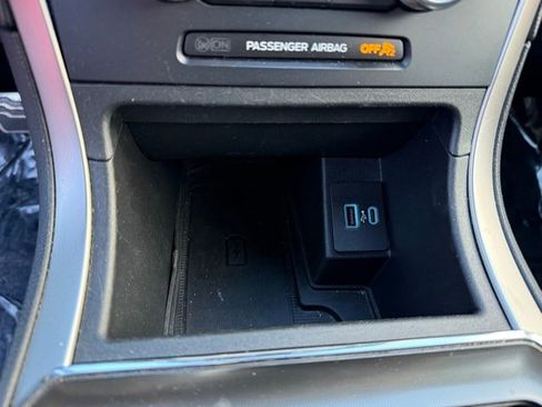 Used 2022 Ford Edge ST-Line w/ Class II Trailer Tow Package image 18