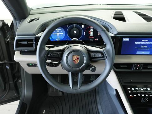 New 2026 Porsche Macan 4 Electric image 13