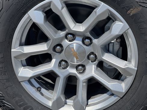 New 2026 Chevrolet Silverado 1500 LT image 8