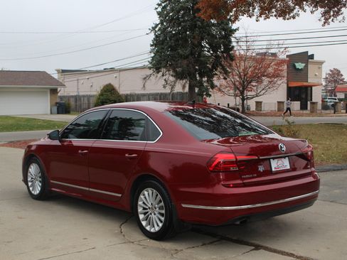 Used 2017 Volkswagen Passat 1.8T SE image 7