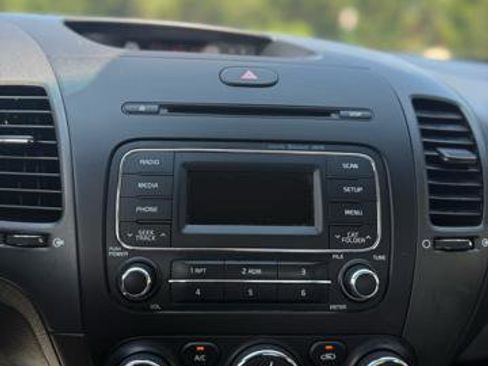 Used 2015 Kia Forte LX w/ Popular Package image 14