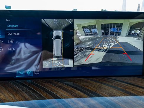 Used 2026 Cadillac Escalade ESV Platinum Sport w/ LPO, ONYX Package image 27