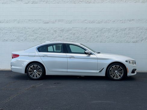 Used 2018 BMW 530i RWD image 8