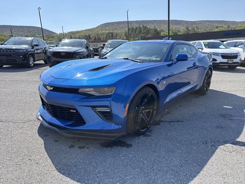 Used 2018 Chevrolet Camaro SS RWD image 8