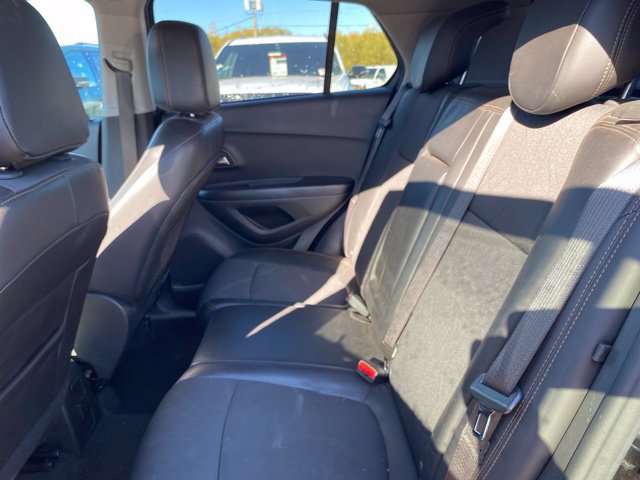Used 2021 Chevrolet Trax LT AWD/4WD image 24