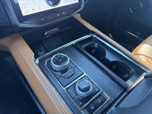 Used 2024 Ford Expedition Max Platinum image 21