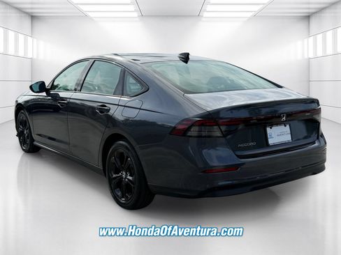Certified 2025 Honda Accord SE image 4