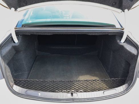 Used 2016 Chevrolet Impala LT w/ Leather Package FWD image 5