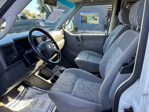 Used 2000 Volkswagen Eurovan MV image 8