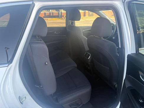Used 2020 Kia Sorento FWD V6 image 7