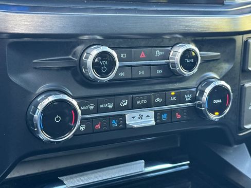 Certified 2025 Ford F350 Lariat w/ Lariat Ultimate Package AWD/4WD image 20