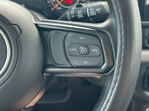 Used 2025 Jeep Wrangler Sport AWD/4WD image 33