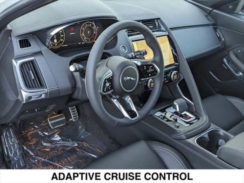 New 2024 Jaguar E-PACE R-Dynamic SE image 7