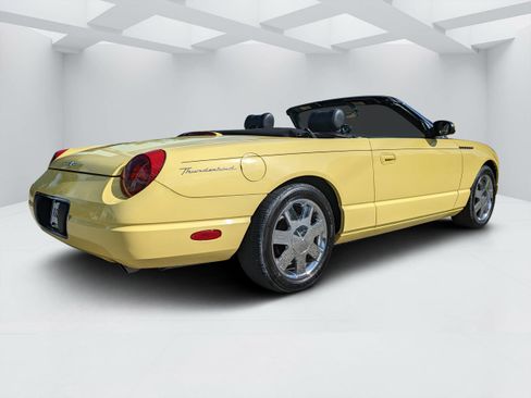 Used 2002 Ford Thunderbird image 3