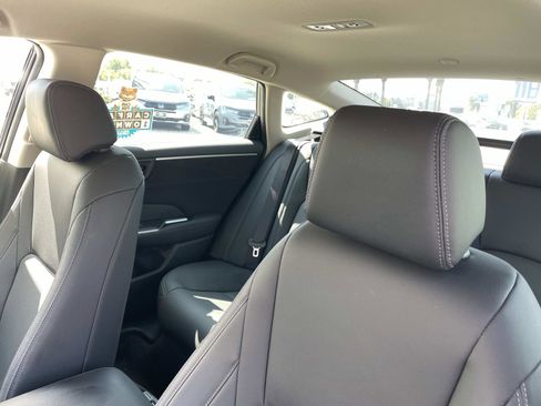 Certified 2021 Honda Clarity Touring image 18