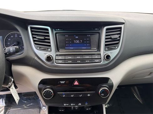 Used 2016 Hyundai Tucson SE w/ Option Group 02 FWD image 14