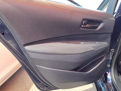 Used 2025 Toyota Corolla LE FWD image 19