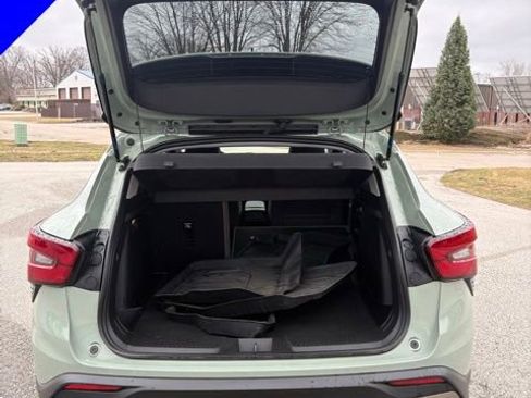 Used 2024 Chevrolet Trax ACTIV w/ Sunroof Package image 6