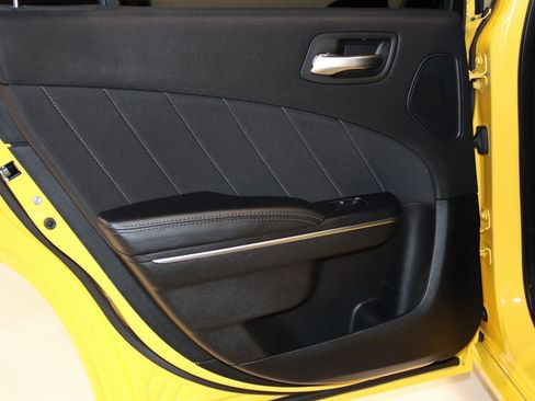 Used 2017 Dodge Charger R/T w/ Beats Audio Group image 47