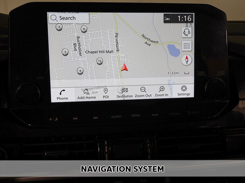 Used 2024 Nissan Pathfinder SL AWD/4WD image 3