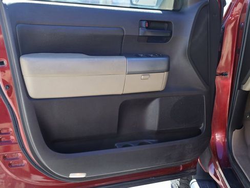 Used 2010 Toyota Tundra 4x4 Double Cab image 10