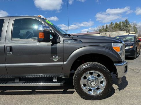 Used 2016 Ford F250 Lariat w/ Chrome Package image 19