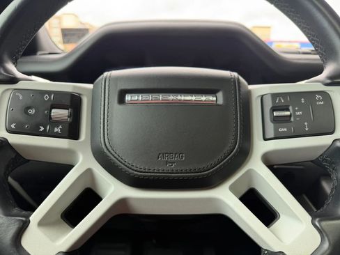 Used 2020 Land Rover Defender 110 HSE AWD/4WD image 18