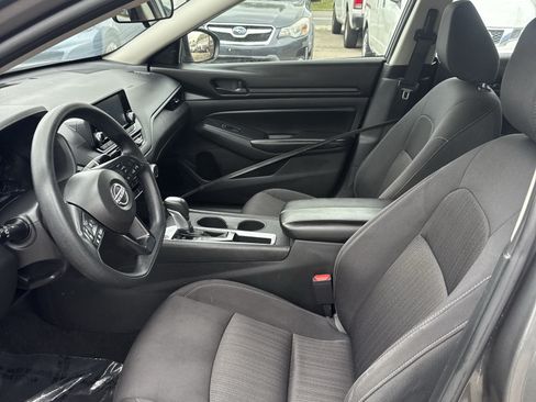 Used 2023 Nissan Altima 2.5 S FWD image 16