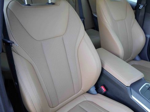 Used 2024 BMW 330i Sedan w/ Convenience Package image 14