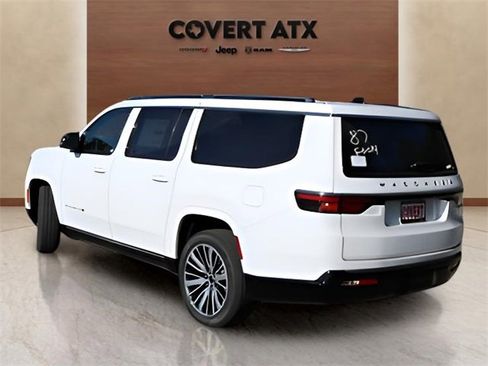 New 2025 Jeep Wagoneer L Series II image 3